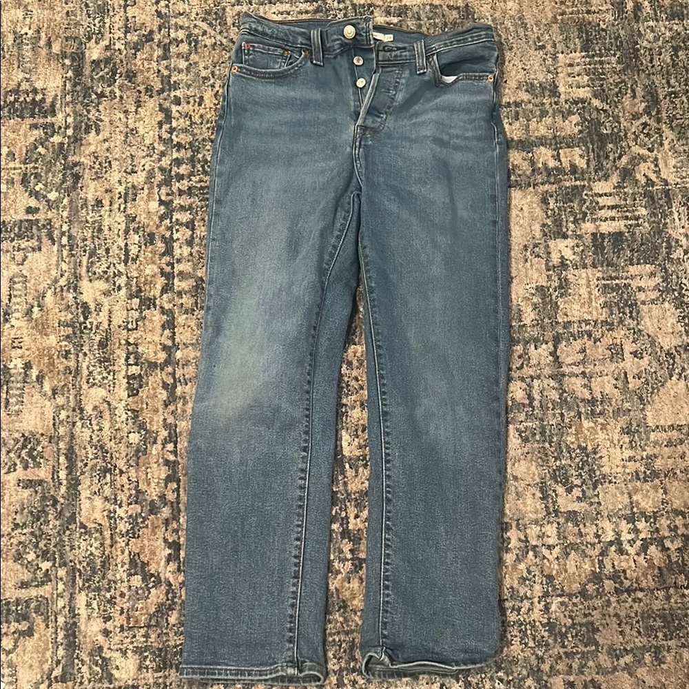 Women’s Levi jeans size 28